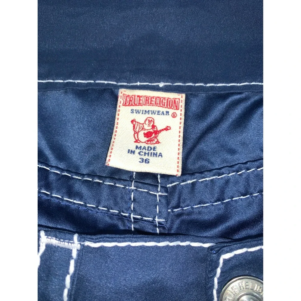 True Religion Big T Navy Blue Board Shorts Mens 36 White Contrast Stitch Swim
